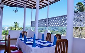 Kandyan White Holiday Homes
